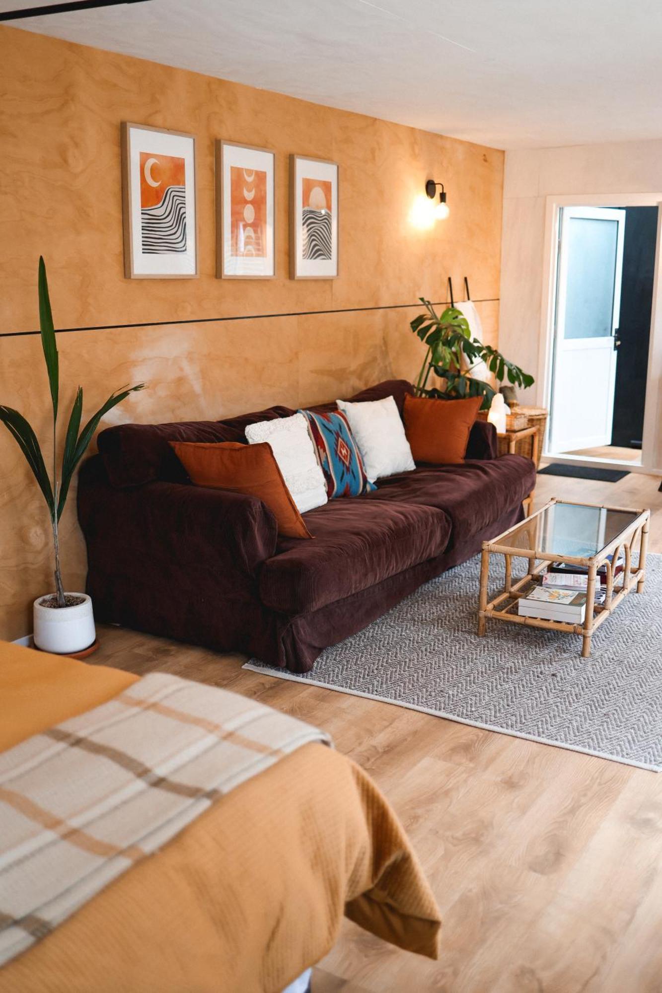 Kaitake Kabana - Unique, Off-Grid, Studio Retreat Oakura Экстерьер фото